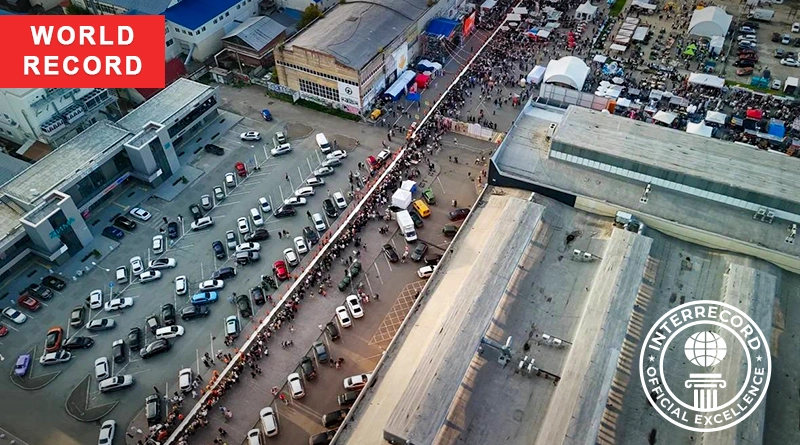 176-meter shawarma laid out in Tomsk for the record