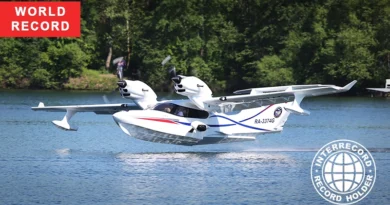 Seaplanes over Lake Sputnik during the world record rally