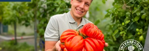 Русское название: Наибольшее количество кофейных напитков, выданных за 8 часов на кофейном фестивале Английское название: Most coffee drinks served at a coffee rave in 8 hours