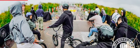 BMX rider on Tsar-ramp during record-breaking event in Luzhniki
