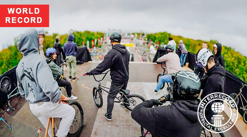 BMX rider on Tsar-ramp during record-breaking event in Luzhniki