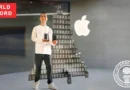 Dmitrii Maksimov with the rare Apple container