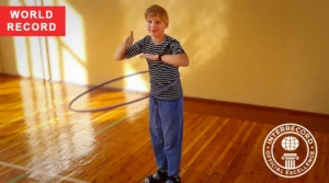 Vsevolod Karlov spinning a hula-hoop during his official record