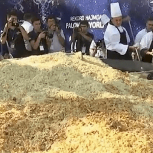 Самый большой плов