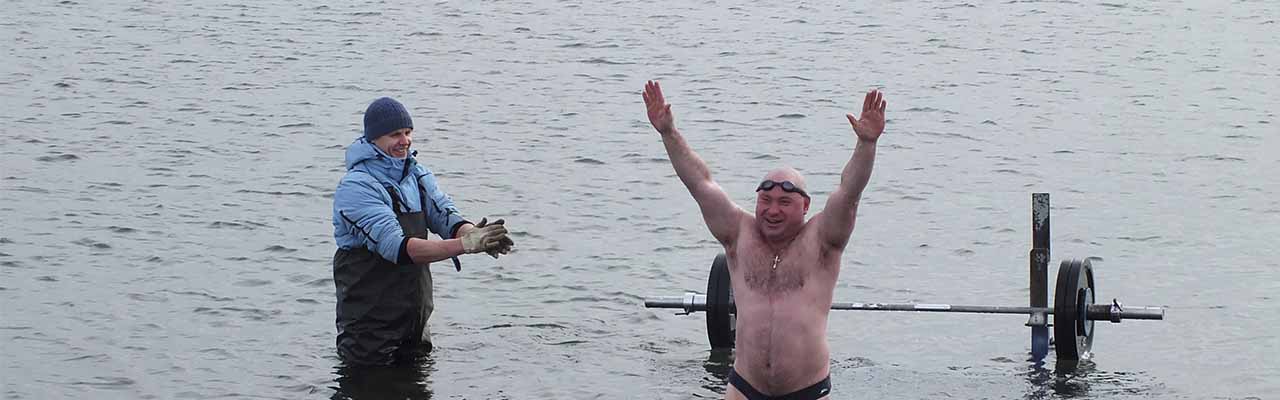 Наибольшее количество жимов штанги в ледяной воде